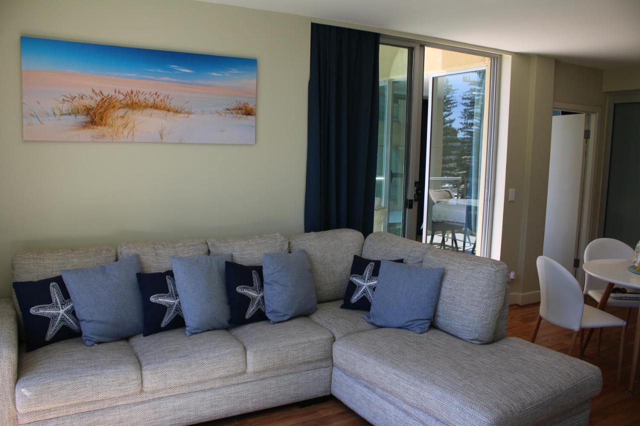 Beachside Luxury Apartments One & Two Bedroom In Beachfront Oaks Pier Building Glenelg Zewnętrze zdjęcie