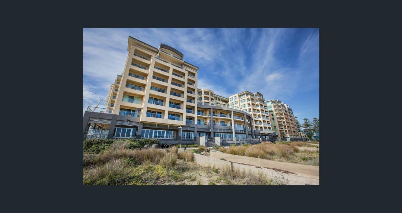 Beachside Luxury Apartments One & Two Bedroom In Beachfront Oaks Pier Building Glenelg Zewnętrze zdjęcie